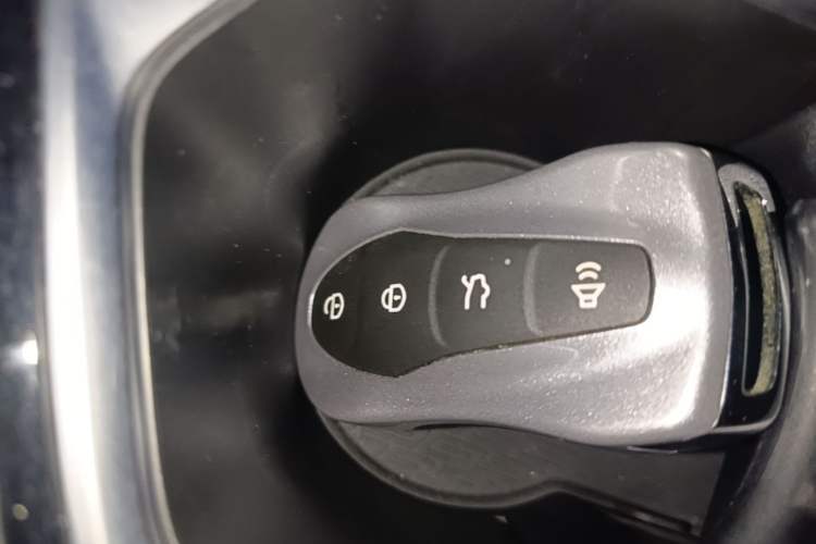 Used Geely Auto Monjaro S 2021 2.0TD DCT Two-Wheel Drive Lightning Edition Vehicle Key