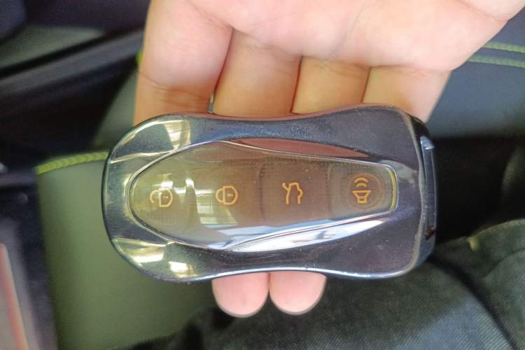 Used Geely Auto Monjaro S 2021 2.0TD Automatic Two-Wheel Drive Lightning Edition Vehicle Key