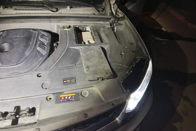 Used Geely Auto Monjaro S 2021 2.0TD Automatic Two-Wheel Drive Lightning Edition Engine Bay Left