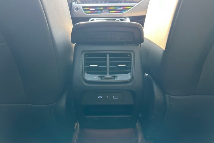 Used Geely Auto Monjaro S 2021 2.0TD DCT Two-Wheel Drive Lightning Edition Interior 12