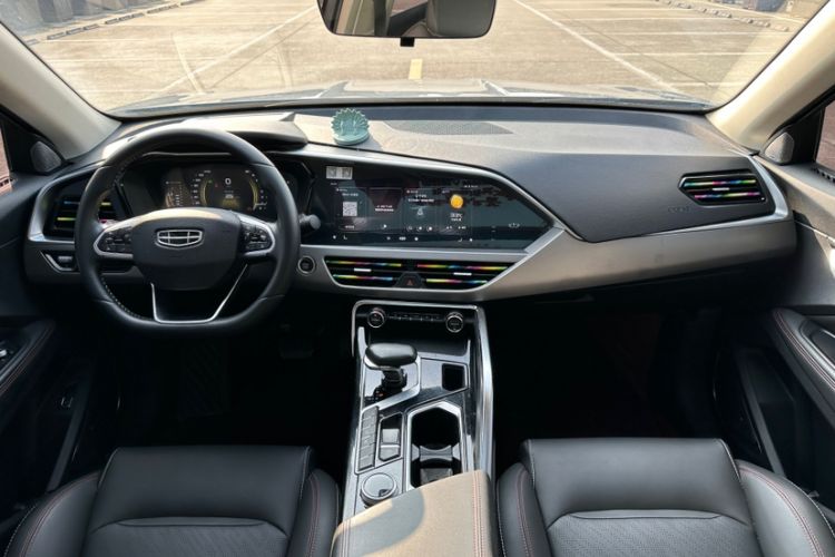 Used Geely Auto Monjaro S 2021 2.0TD DCT Two-Wheel Drive Lightning Edition Interior 7