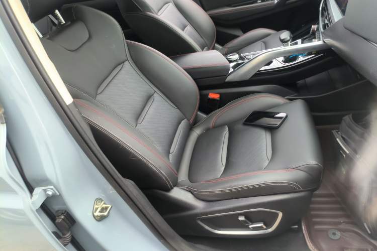 Used Geely Auto Monjaro S 2021 2.0TD DCT Two-Wheel Drive Lightning Edition Right Front Seat