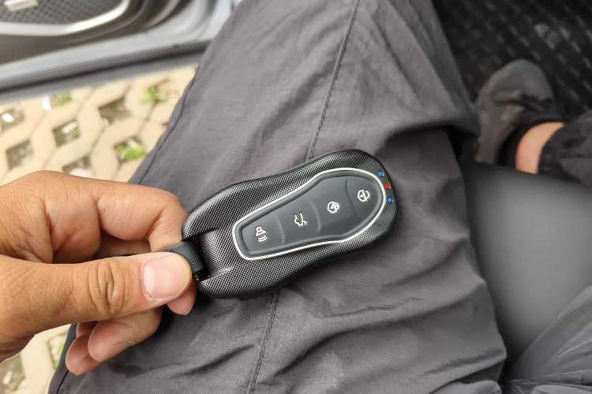 Used Geely Auto Monjaro S 2021 2.0TD Automatic Two-Wheel Drive Lightning Edition Vehicle Key