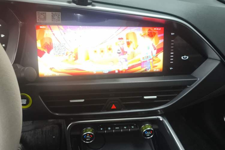 Used Geely Auto Monjaro S 2021 2.0TD DCT Two-Wheel Drive Lightning Edition Audio And AC Panel