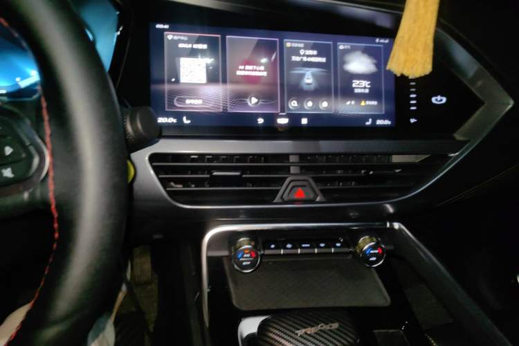 Used Geely Auto Monjaro S 2021 2.0TD Automatic Two-Wheel Drive Lightning Edition Audio And AC Panel