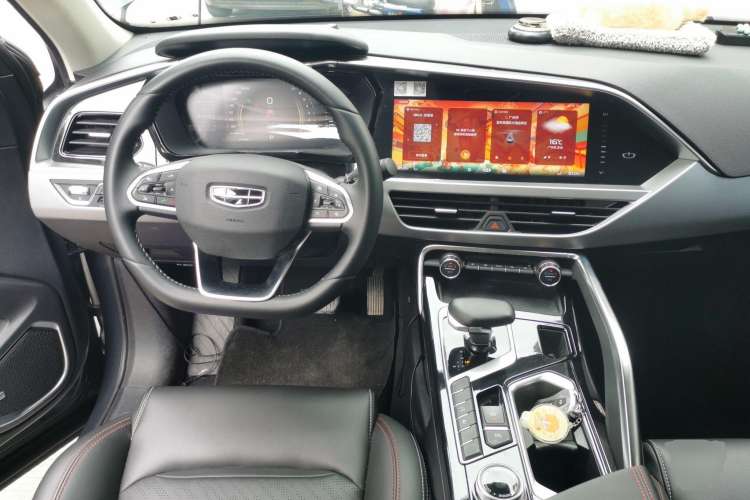 Used Geely Auto Monjaro S 2021 2.0TD DCT Two-Wheel Drive Lightning Edition Center Console
