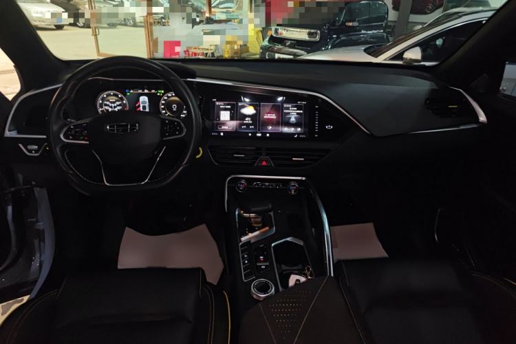 Used Geely Auto Monjaro S 2021 2.0TD Automatic Two-Wheel Drive Lightning Edition Center Console