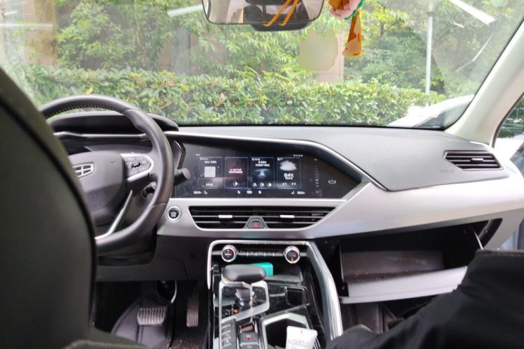 Used Geely Auto Monjaro S 2021 2.0TD DCT Two-Wheel Drive Lightning Edition Center Console