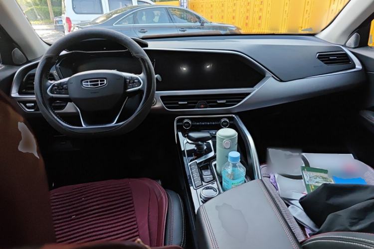 Used Geely Auto Monjaro S 2021 2.0TD DCT Two-Wheel Drive Lightning Edition Center Console