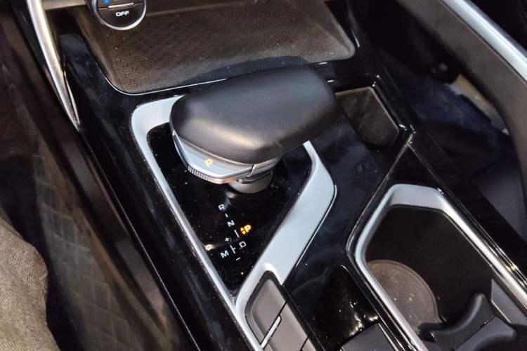 Used Geely Auto Monjaro S 2021 2.0TD DCT Two-Wheel Drive Lightning Edition Gear Lever