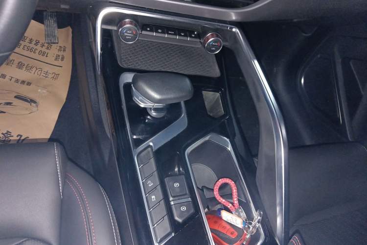 Used Geely Auto Monjaro S 2021 2.0TD DCT Two-Wheel Drive Lightning Edition Gear Lever