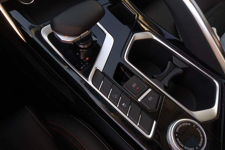 Used Geely Auto Monjaro S 2021 2.0TD DCT Two-Wheel Drive Lightning Edition Gear Lever
