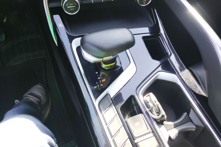Used Geely Auto Monjaro S 2021 2.0TD Automatic Two-Wheel Drive Lightning Edition Gear Lever