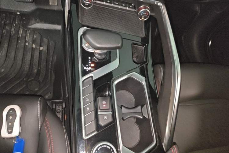 Used Geely Auto Monjaro S 2021 2.0TD DCT Two-Wheel Drive Lightning Edition Gear Lever