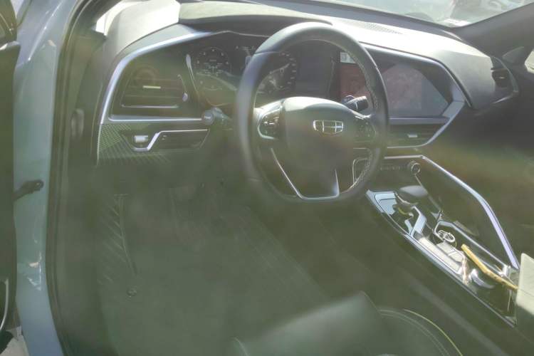 Used Geely Auto Monjaro S 2021 2.0TD Automatic Two-Wheel Drive Lightning Edition Interior 2