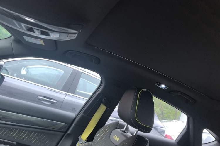 Used Geely Auto Monjaro S 2021 2.0TD Automatic Two-Wheel Drive Lightning Edition Interior 5