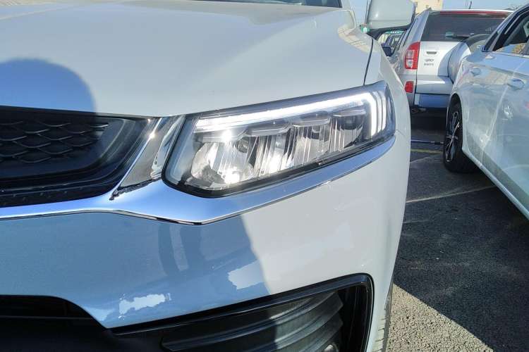 Used Geely Auto Monjaro S 2021 2.0TD DCT Two-Wheel Drive Lightning Edition Left Front Headlight