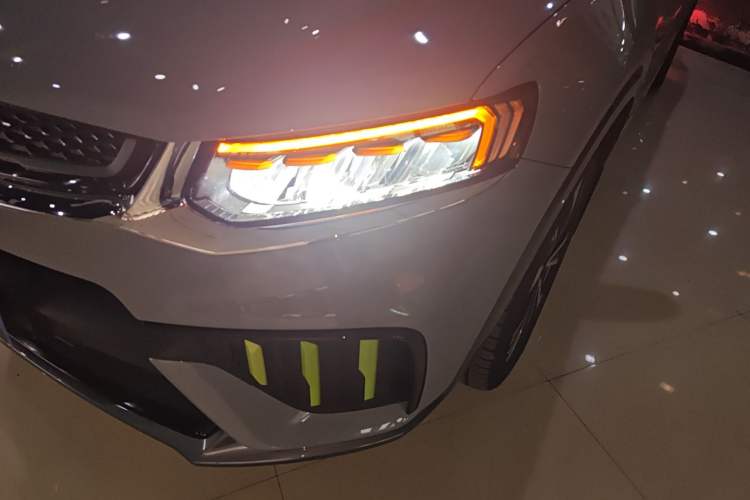 Used Geely Auto Monjaro S 2021 2.0TD Automatic Two-Wheel Drive Lightning Edition Left Front Headlight