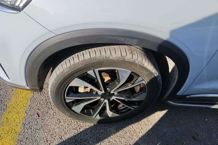 Used Geely Auto Monjaro S 2021 2.0TD DCT Two-Wheel Drive Lightning Edition Left Front Wheel Hub