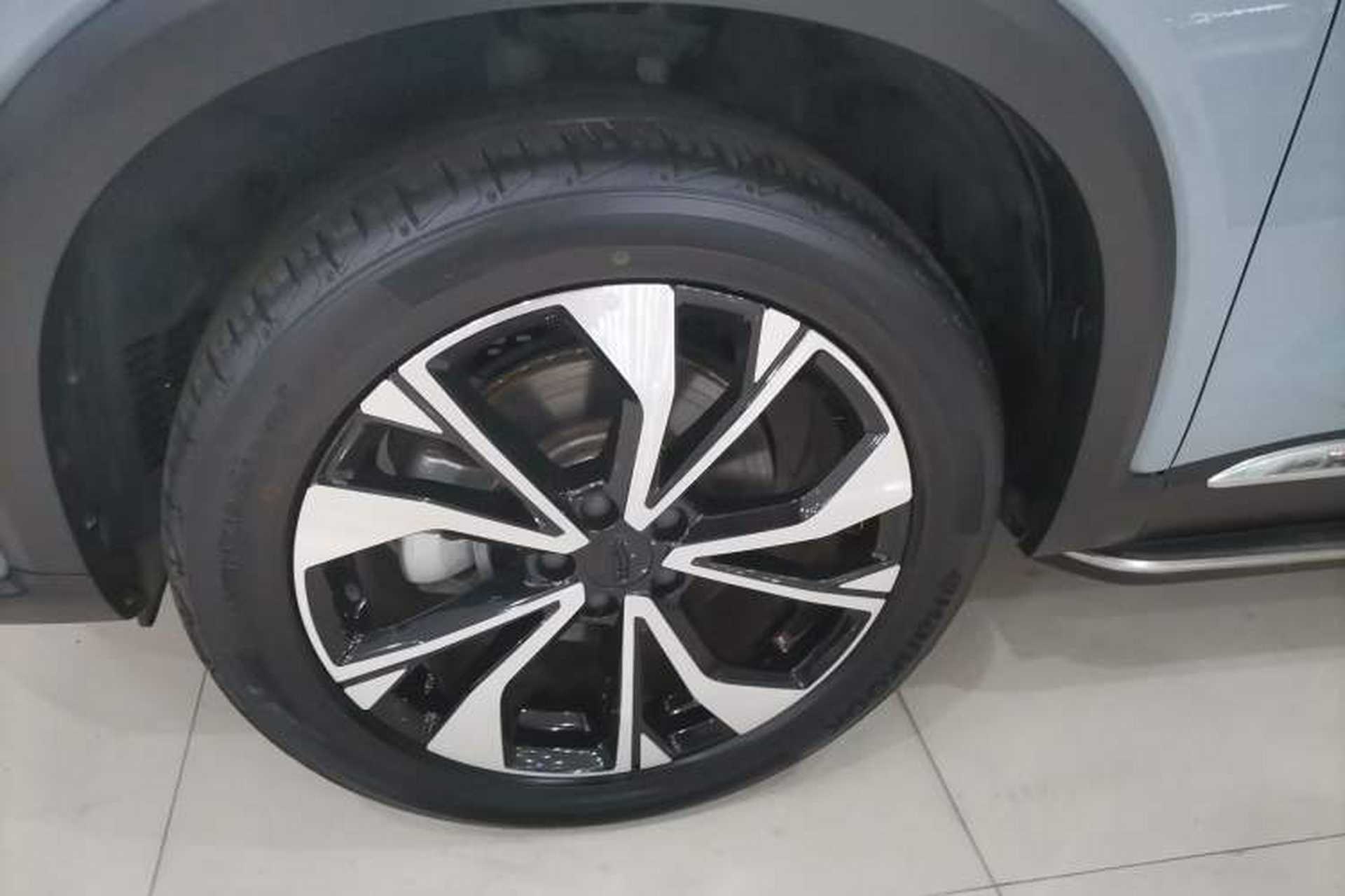 Used Geely Auto Monjaro S 2021 2.0TD DCT Two-Wheel Drive Lightning Edition Left Front Wheel Hub
