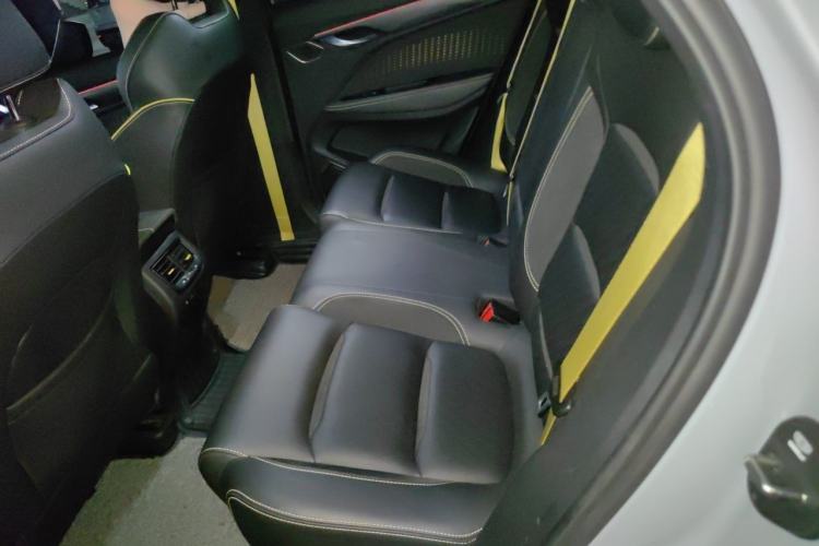 Used Geely Auto Monjaro S 2021 2.0TD Automatic Two-Wheel Drive Lightning Edition Left Rear Seat