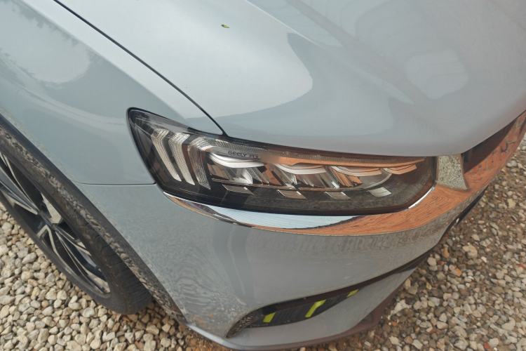 Used Geely Auto Monjaro S 2021 2.0TD Automatic Two-Wheel Drive Lightning Edition Right Front Headlight