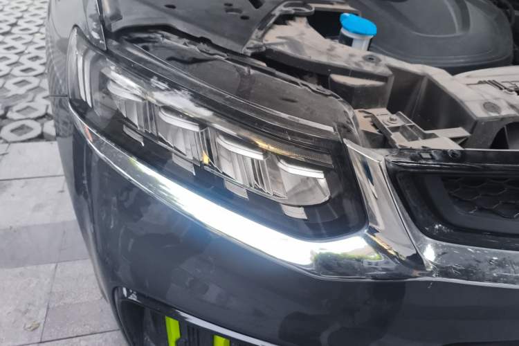 Used Geely Auto Monjaro S 2021 2.0TD DCT Two-Wheel Drive Lightning Edition Right Front Headlight