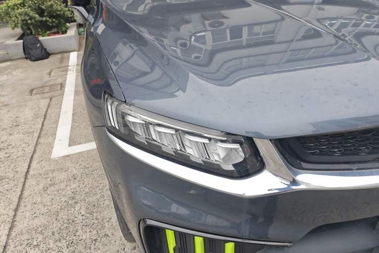 Used Geely Auto Monjaro S 2021 2.0TD DCT Two-Wheel Drive Lightning Edition Right Front Headlight