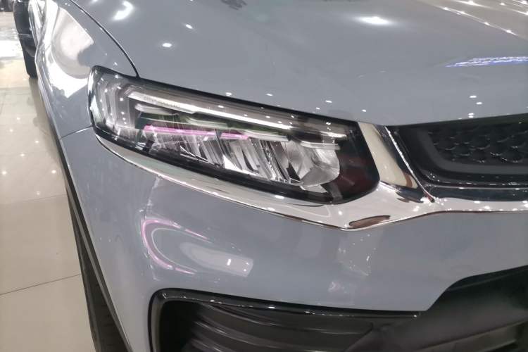 Used Geely Auto Monjaro S 2021 2.0TD DCT Two-Wheel Drive Lightning Edition Right Front Headlight