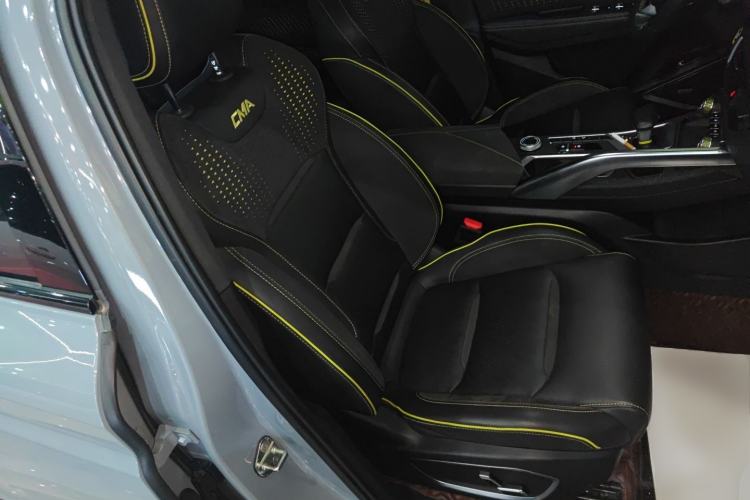 Used Geely Auto Monjaro S 2021 2.0TD Automatic Two-Wheel Drive Lightning Edition Right Front Seat