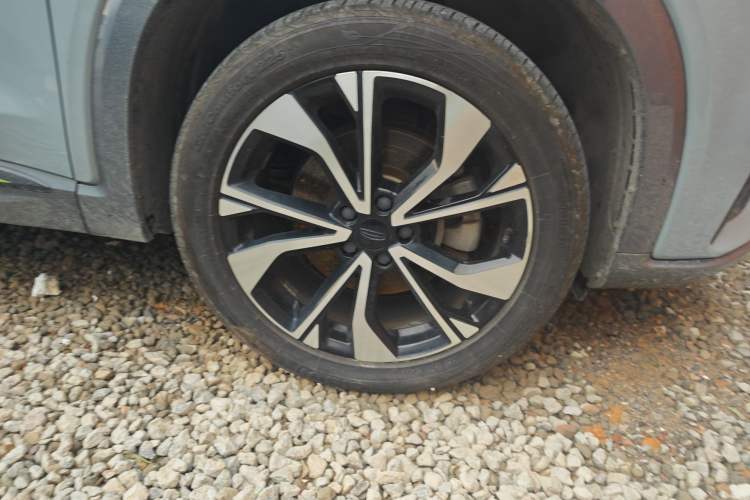 Used Geely Auto Monjaro S 2021 2.0TD Automatic Two-Wheel Drive Lightning Edition Right Front Wheel Hub