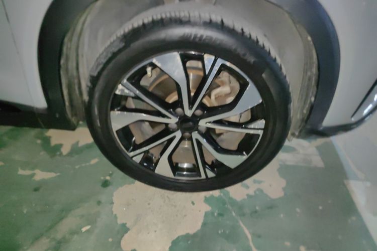 Used Geely Auto Monjaro S 2021 2.0TD Automatic Two-Wheel Drive Lightning Edition Right Front Wheel Hub