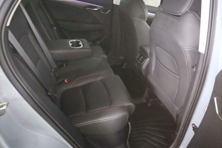 Used Geely Auto Monjaro S 2021 2.0TD DCT Two-Wheel Drive Lightning Edition Right Rear Seat
