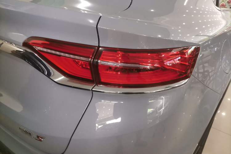 Used Geely Auto Monjaro S 2021 2.0TD DCT Two-Wheel Drive Lightning Edition Right Rear Taillight