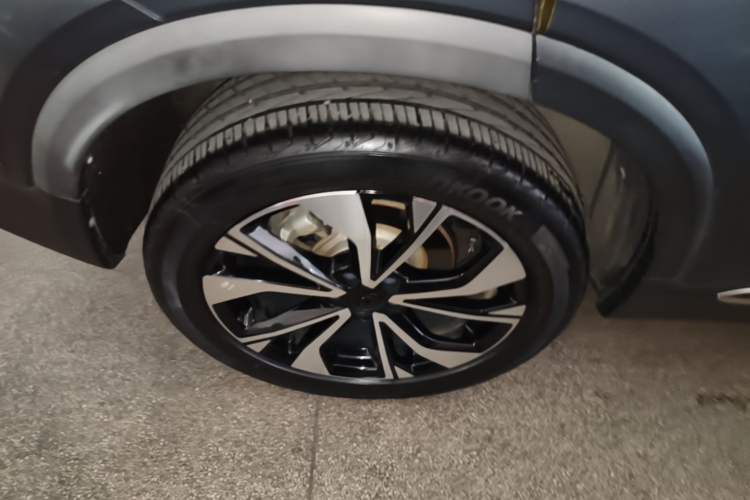 Used Geely Auto Monjaro S 2021 2.0TD DCT Two-Wheel Drive Lightning Edition Right Rear Wheel Hub