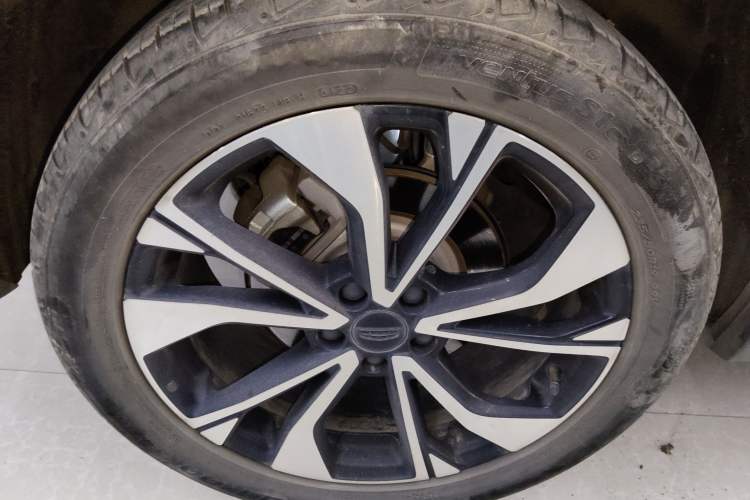 Used Geely Auto Monjaro S 2021 2.0TD DCT Two-Wheel Drive Lightning Edition Right Rear Wheel Hub