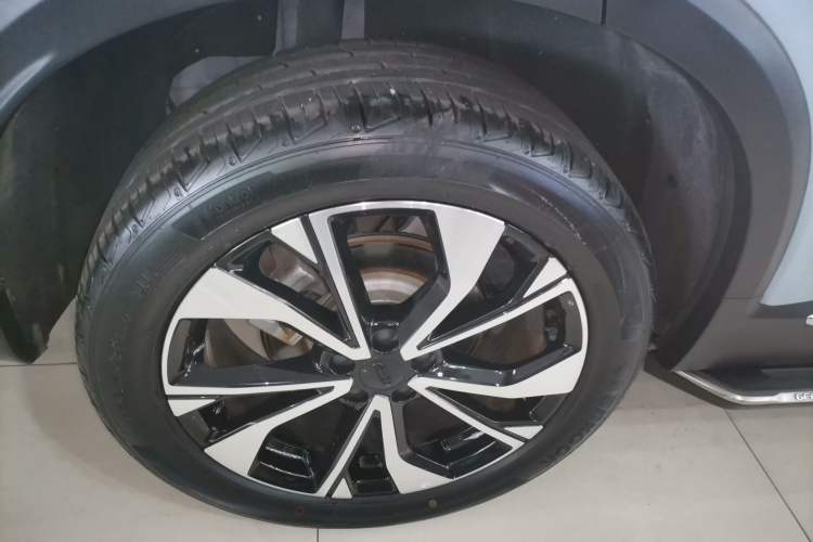 Used Geely Auto Monjaro S 2021 2.0TD DCT Two-Wheel Drive Lightning Edition Right Rear Wheel Hub