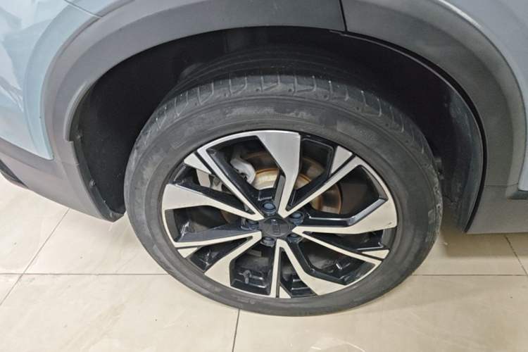 Used Geely Auto Monjaro S 2021 2.0TD DCT Two-Wheel Drive Lightning Edition Right Rear Wheel Hub