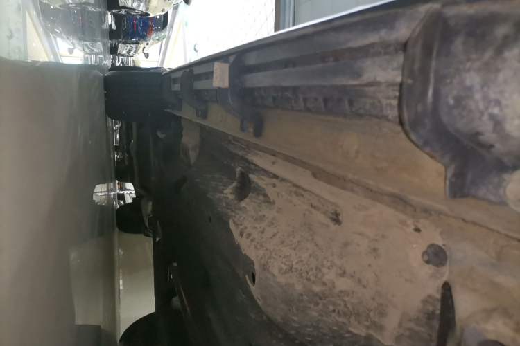 Used Geely Auto Monjaro S 2021 2.0TD DCT Two-Wheel Drive Lightning Edition Right Side Sill