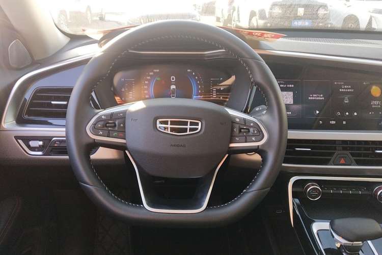 Used Geely Auto Monjaro S 2021 2.0TD DCT Two-Wheel Drive Lightning Edition Steering Wheel