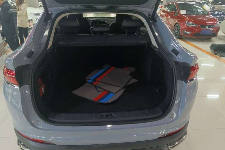 Used Geely Auto Monjaro S 2021 2.0TD DCT Two-Wheel Drive Lightning Edition Trunk