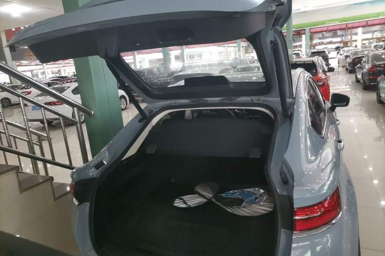 Used Geely Auto Monjaro S 2021 2.0TD DCT Two-Wheel Drive Lightning Edition Trunk