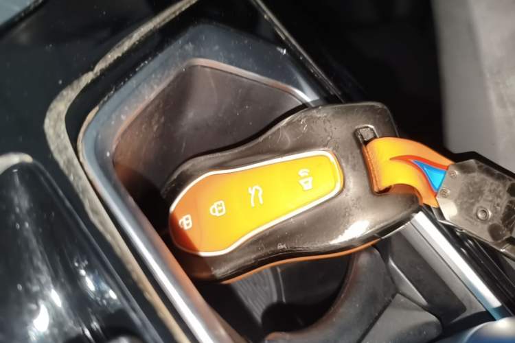 Used Geely Auto Monjaro S 2021 2.0TD DCT Two-Wheel Drive Lightning Edition Vehicle Key