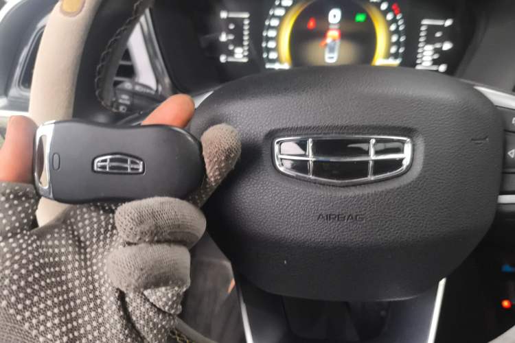 Used Geely Auto Monjaro S 2021 2.0TD DCT Two-Wheel Drive Lightning Edition Vehicle Key