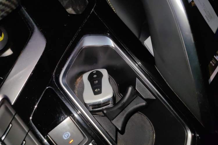 Used Geely Auto Monjaro S 2021 2.0TD Automatic Two-Wheel Drive Lightning Edition Vehicle Key