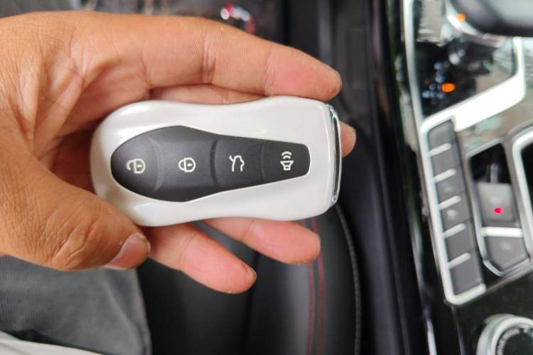 Used Geely Auto Monjaro S 2021 2.0TD DCT Two-Wheel Drive Lightning Edition Vehicle Key