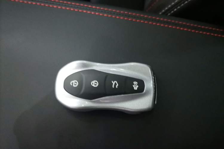 Used Geely Auto Monjaro S 2021 2.0TD DCT Two-Wheel Drive Lightning Edition Vehicle Key