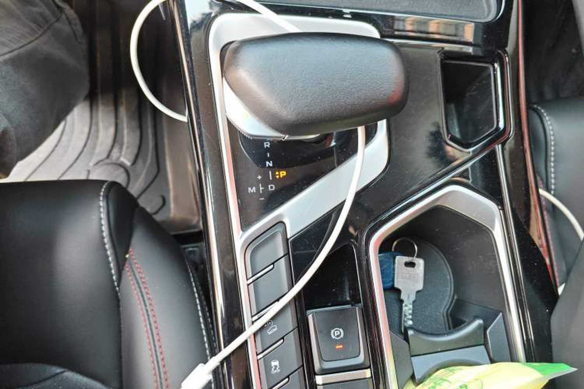 Used Geely Auto Monjaro S 2021 2.0TD DCT Two-Wheel Drive Lightning Edition Gear Lever