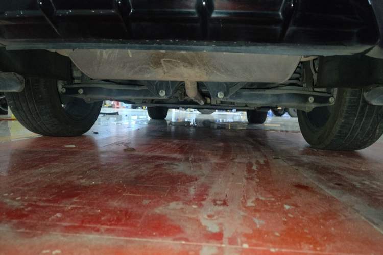 Used Geely Auto Monjaro S 2021 2.0TD Automatic Two-Wheel Drive Lightning Edition Chassis Rear