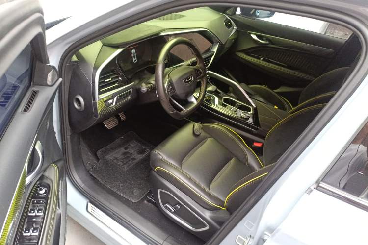 Used Geely Auto Monjaro S 2021 2.0TD Automatic All-Wheel-Drive Phantom Edition Driver Seat